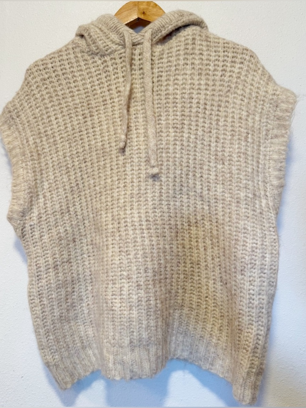 Zara chunky knit Sleeveless Hooded vest Sweater - Beige oatmeal Small